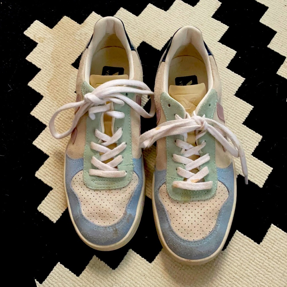 Veja V-10 Suede Sneaker
